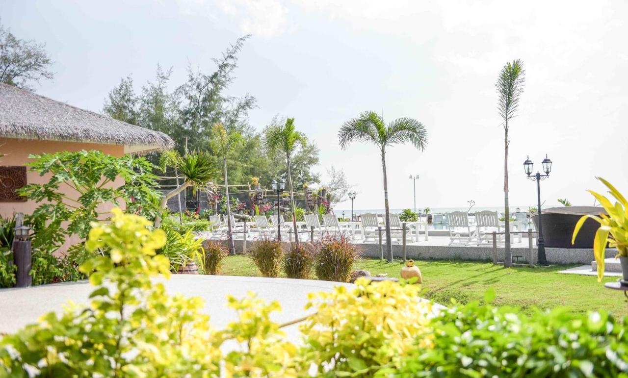 Seaman Resort Haad Chao Samran Exterior photo